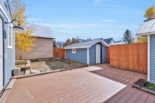 a view of backyard of house