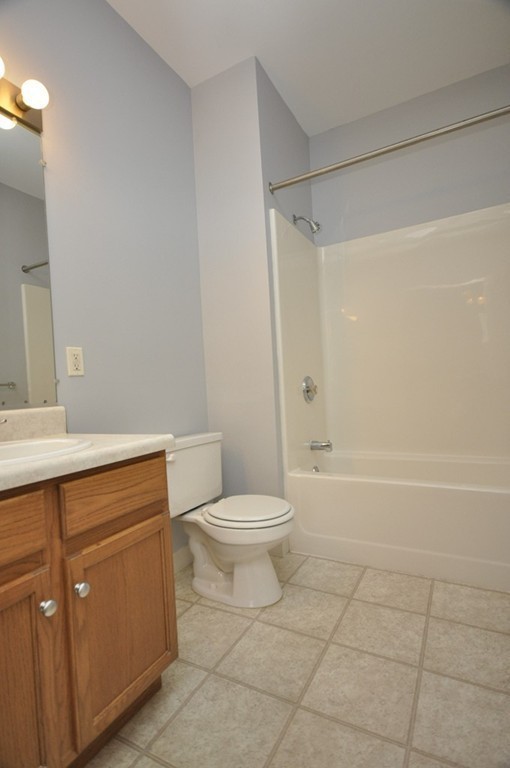 19 Hampshire Road, Unit 206 Methuen, MA 01844 - Photo 11 of 22 Gallery Image 11