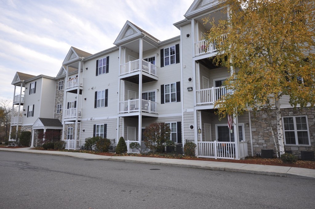 19 Hampshire Road, Unit 206 Methuen, MA 01844 - Photo 18 of 22 Gallery Image 18
