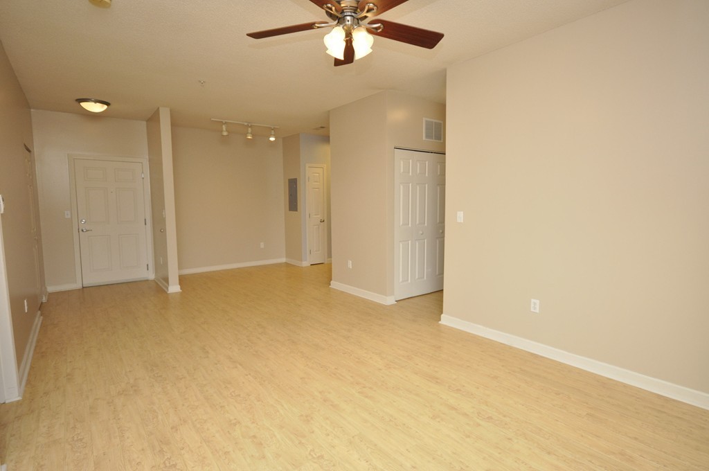 19 Hampshire Road, Unit 206 Methuen, MA 01844 - Photo 5 of 22 Gallery Image 5