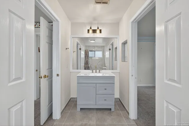 $3,400 | 14043 Oakhill Way, San Antonio, TX 78231