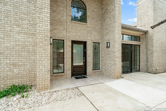 $3,400 | 14043 Oakhill Way, San Antonio, TX 78231