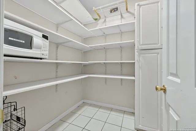 $3,400 | 14043 Oakhill Way, San Antonio, TX 78231