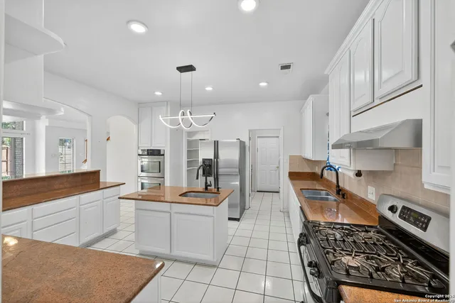 $3,400 | 14043 Oakhill Way, San Antonio, TX 78231