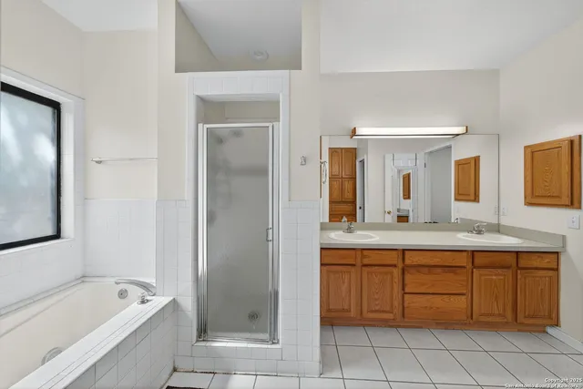 $3,400 | 14043 Oakhill Way, San Antonio, TX 78231