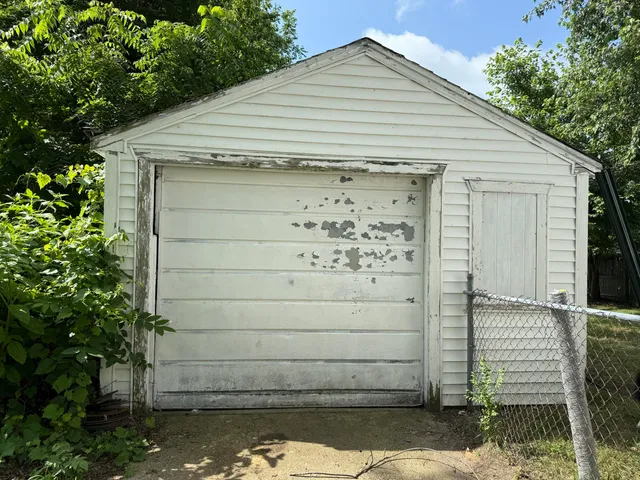 $180,000 | 26 Edna Avenue, Pontiac, MI 48341