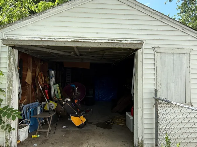 $180,000 | 26 Edna Avenue, Pontiac, MI 48341