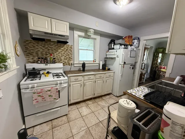 $180,000 | 26 Edna Avenue, Pontiac, MI 48341