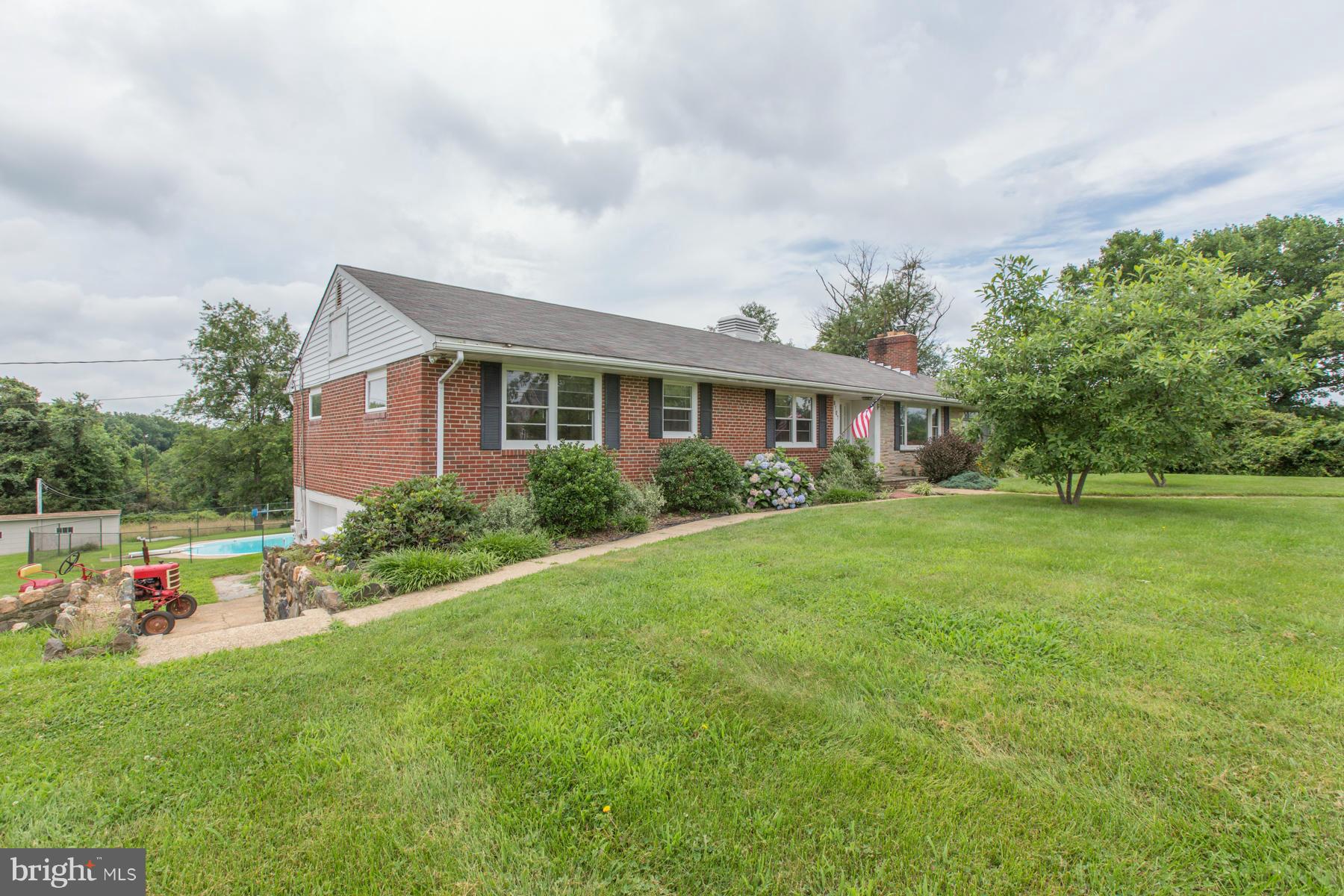 8107 Windsor Mill Road Baltimore, MD 21244 - Photo 2 of 28 Exterior (Front)