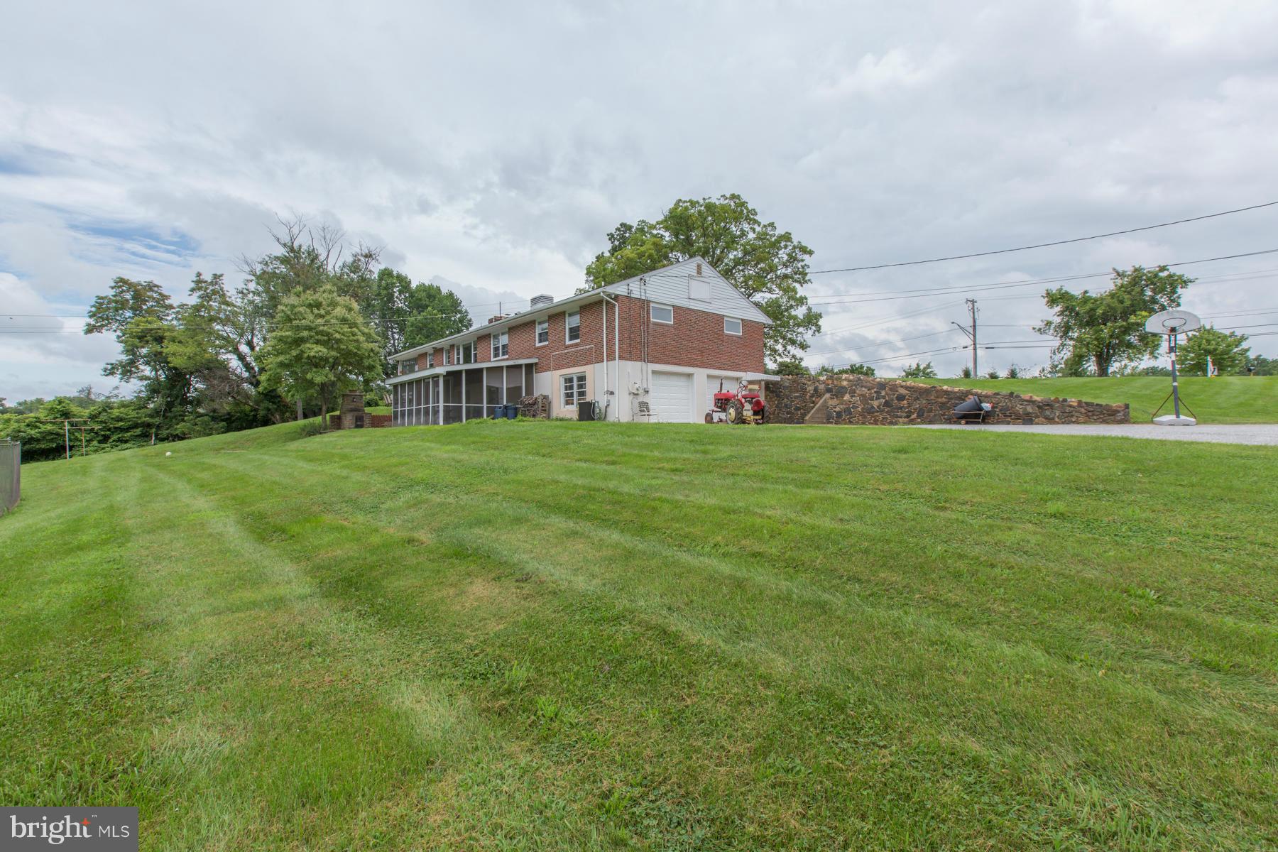 8107 Windsor Mill Road Baltimore, MD 21244 - Photo 28 of 28 Exterior (Front)