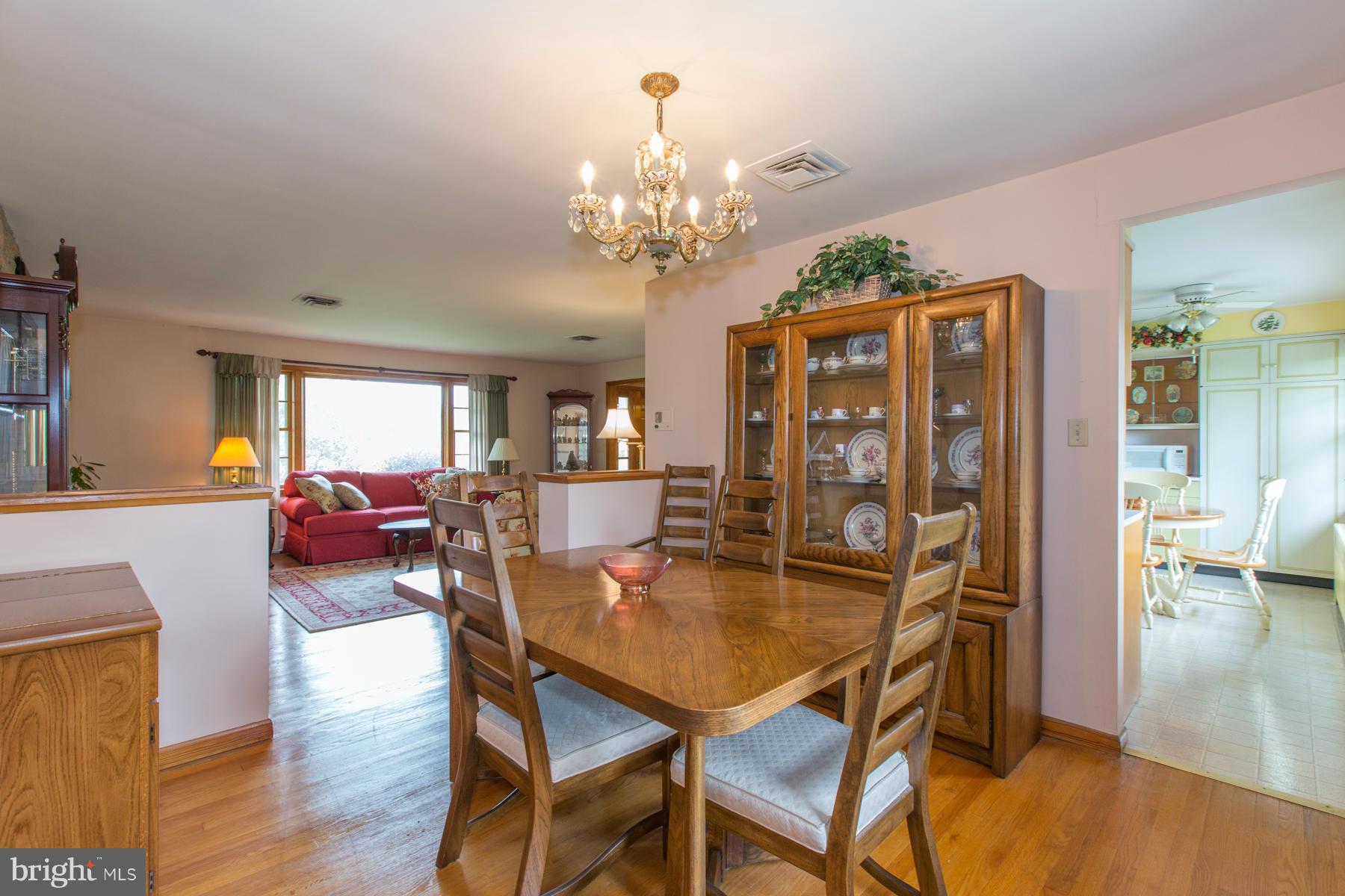 8107 Windsor Mill Road Baltimore, MD 21244 - Photo 6 of 28 Dining Room