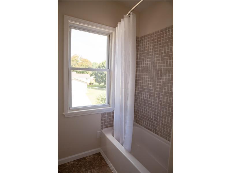 271 Meridian Road Butler, PA 16001 - Photo 15 of 22 Full Bath.