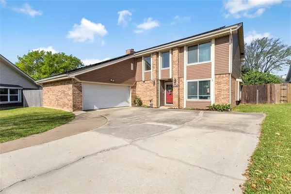 $475,000 | 2405 Thistle Court, Euless, TX 76039