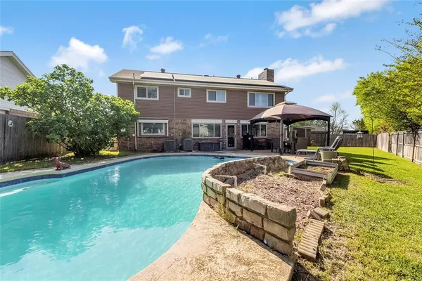 $475,000 | 2405 Thistle Court, Euless, TX 76039