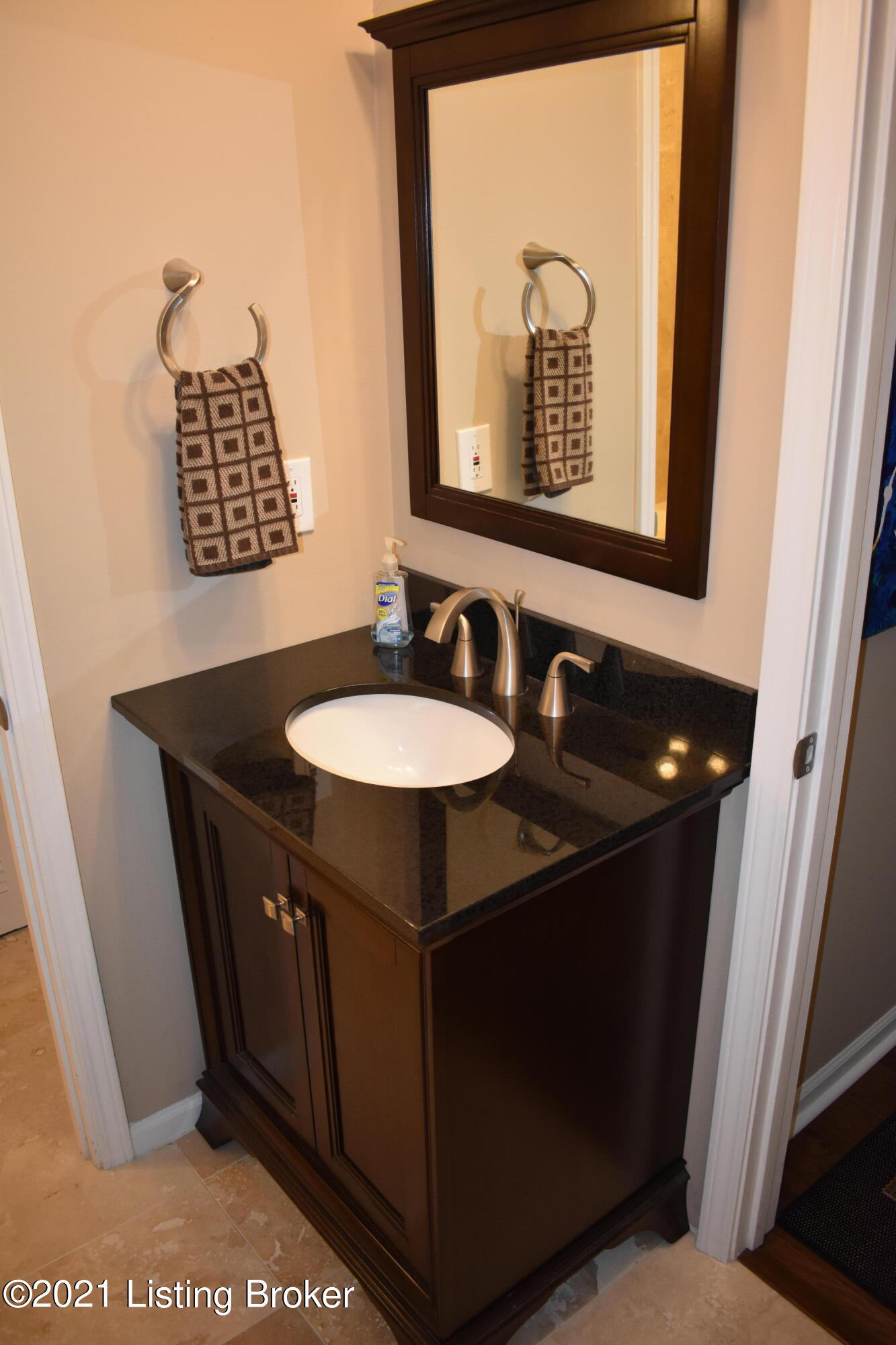 266 Moser Road Louisville, KY 40223 - Photo 13 of 19 DSC_0883