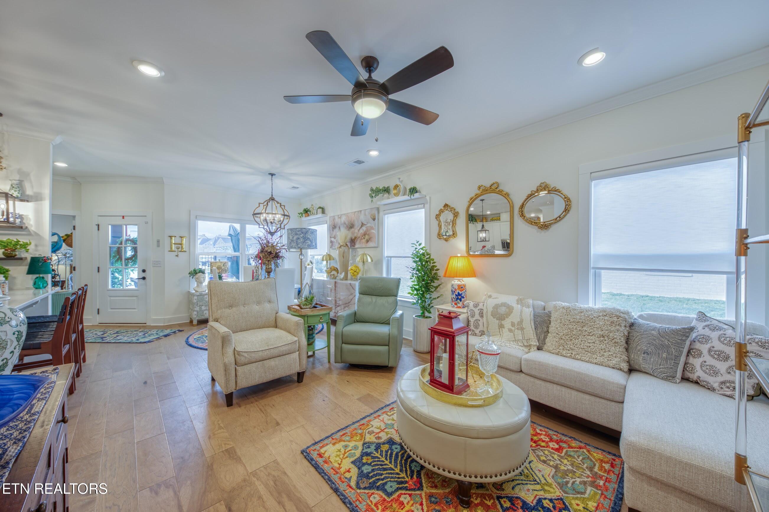 166 Goldheart Road Farragut, TN 37934 - Photo 16 of 44 166 Goldheart Rd Familyroom 3