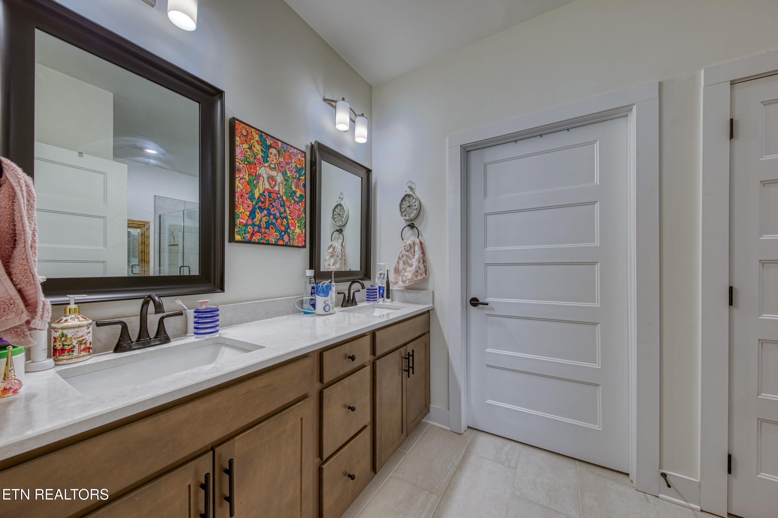 166 Goldheart Road Farragut, TN 37934 - Photo 31 of 44 166 Goldheart Rd ensuite to primary 1