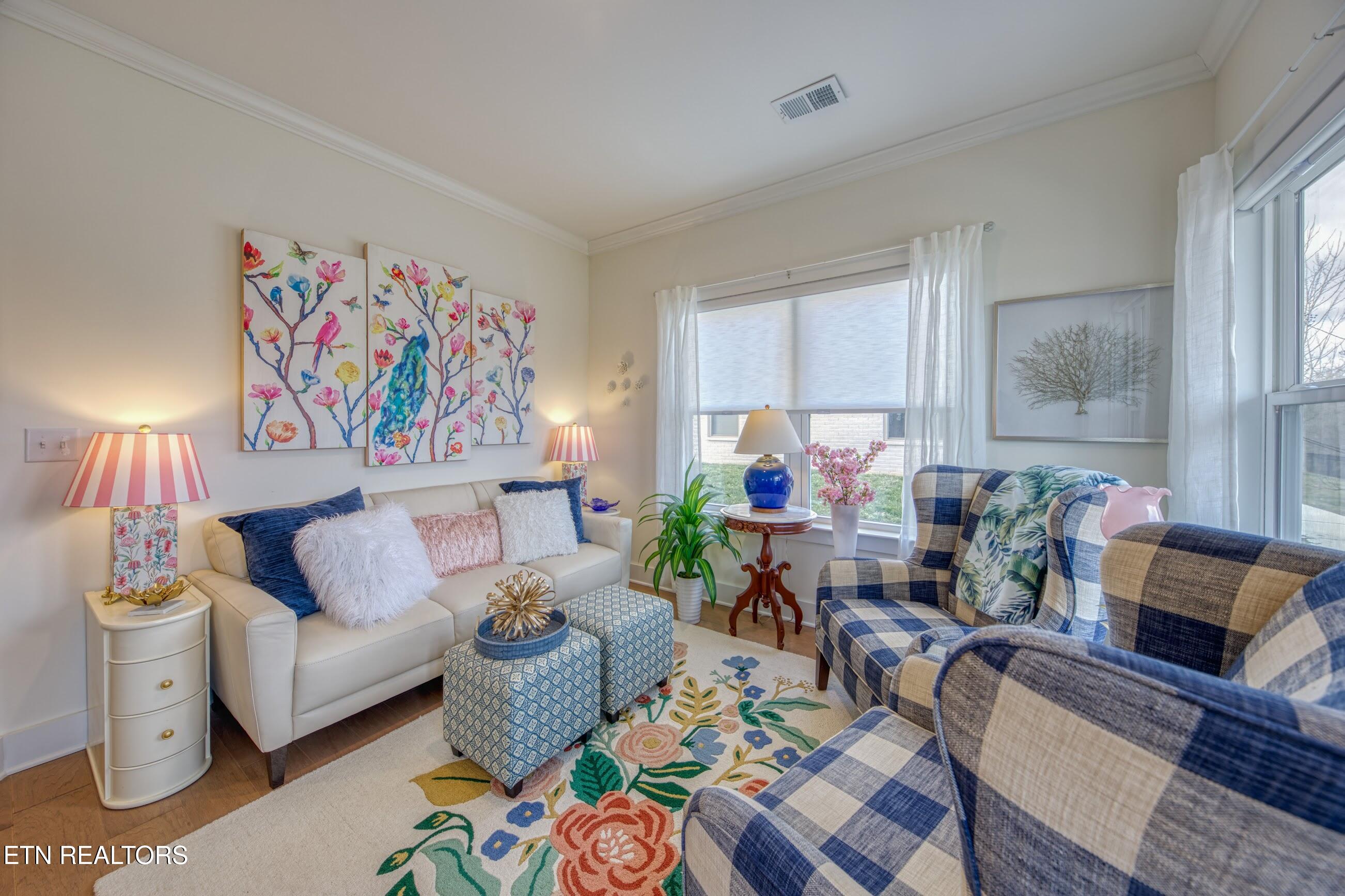 166 Goldheart Road Farragut, TN 37934 - Photo 37 of 44 166 Goldheart Rd Livingroom or office 2