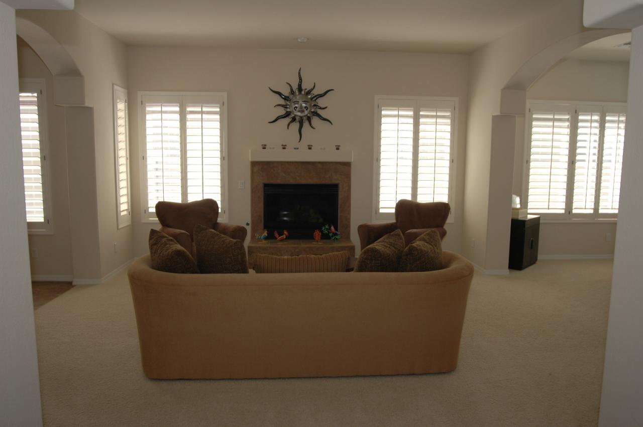 3969 East Hashknife Road Phoenix, AZ 85050 - Photo 4 of 20 15