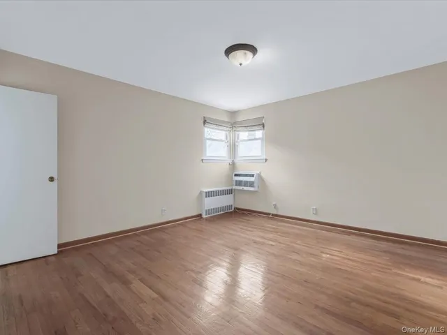 $3,900 | 58-52 208th Street | Bayside