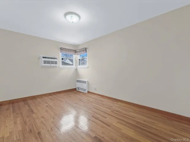 $3,900 | 58-52 208th Street | Bayside