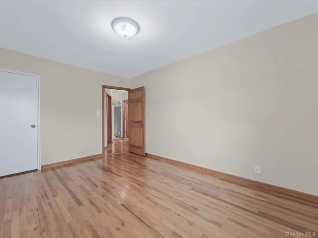 $3,900 | 58-52 208th Street | Bayside