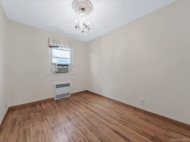 $3,900 | 58-52 208th Street | Bayside