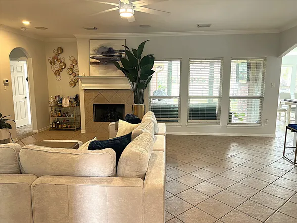 $2,395 | 8426 Hunters Village Drive, Humble, TX 77346