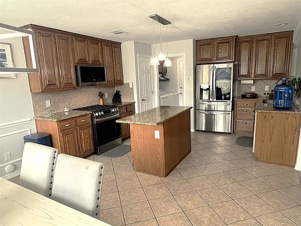 $2,395 | 8426 Hunters Village Drive, Humble, TX 77346