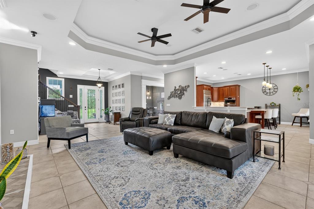 94 Smith Lane Bunnell, FL 32110 - Photo 22 of 80 a living room with furniture
