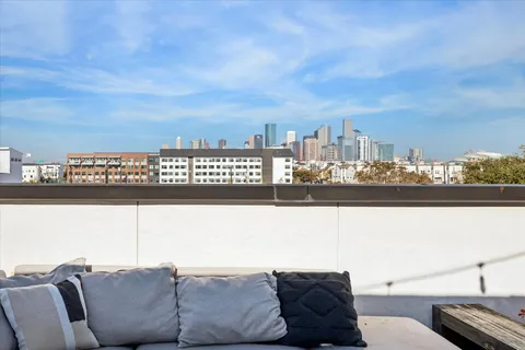 $550,000 | 1614 Sampson Street, Houston, TX 77003