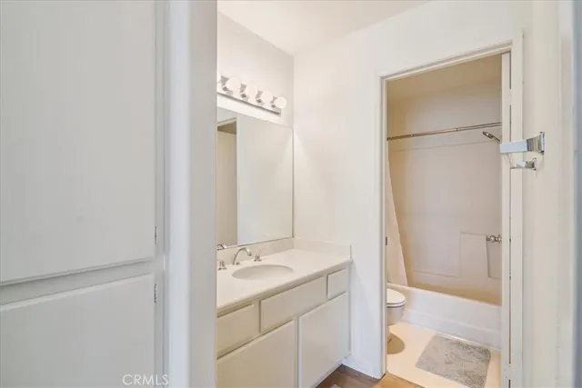 $615,000 | 2960 Champion Way, Unit 1006, Tustin, CA 92782