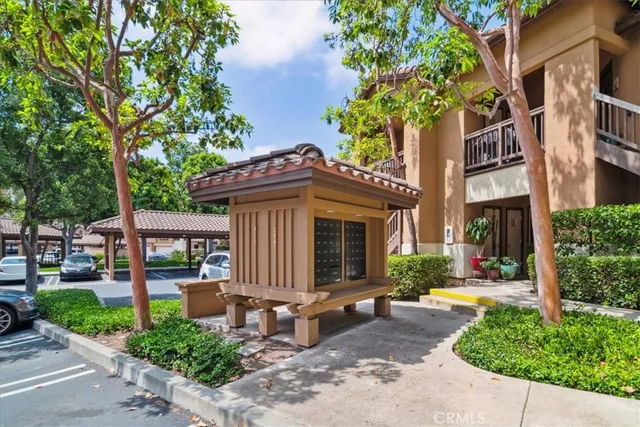 $615,000 | 2960 Champion Way, Unit 1006, Tustin, CA 92782