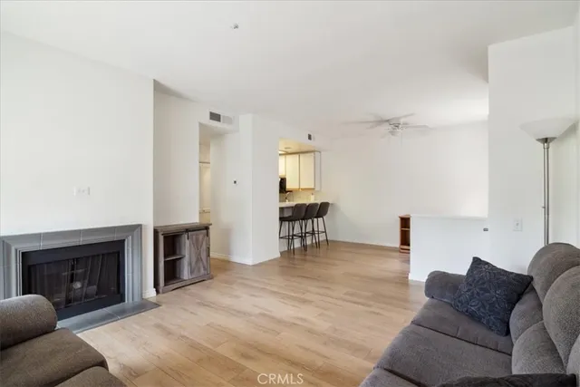 $615,000 | 2960 Champion Way, Unit 1006, Tustin, CA 92782