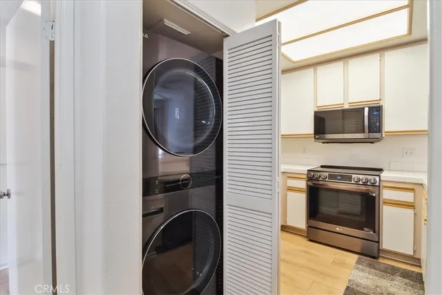 $615,000 | 2960 Champion Way, Unit 1006, Tustin, CA 92782