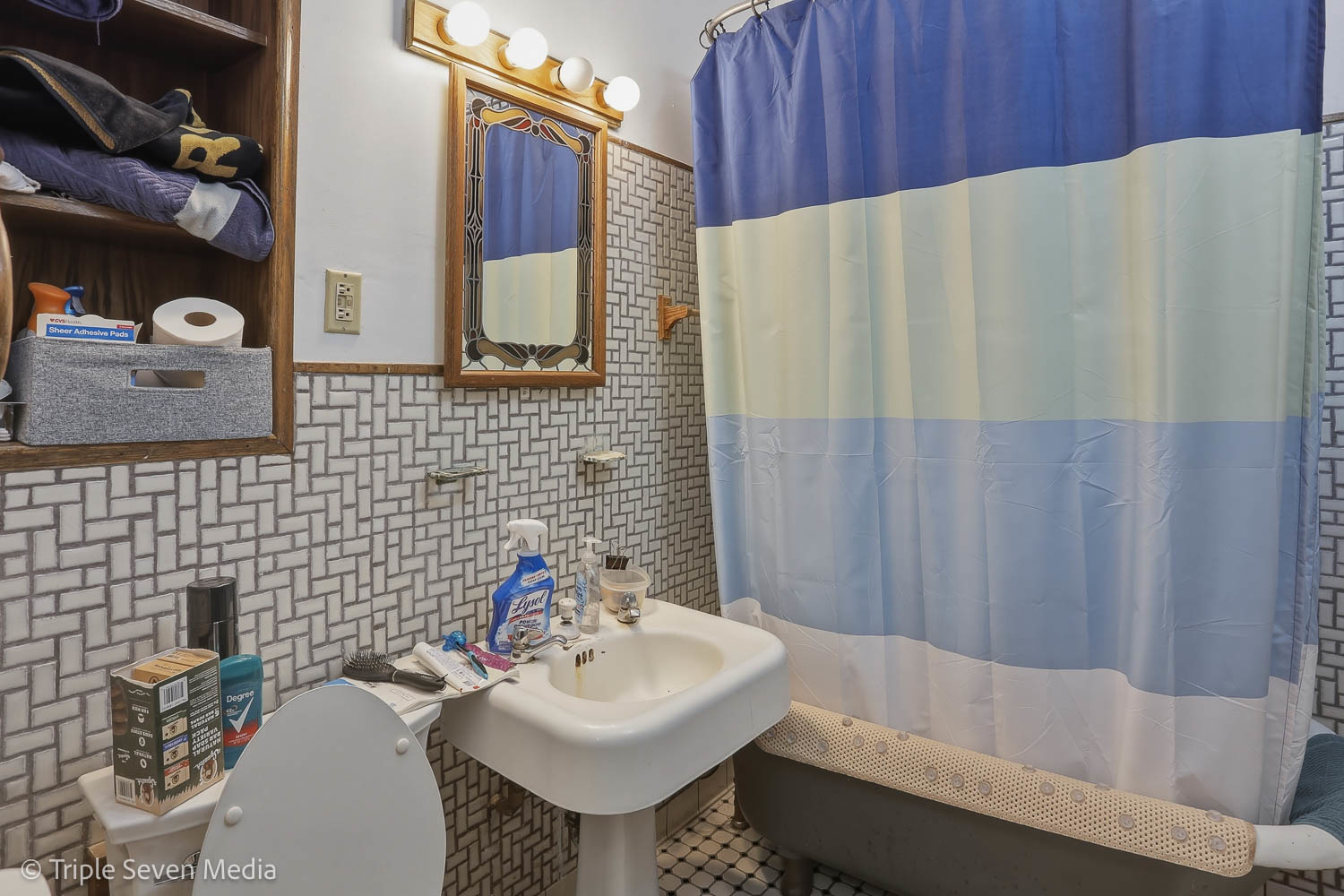 3315 South Wood Street Chicago, IL 60608 - Photo 74 of 80 a bathroom with a sink and mirror
