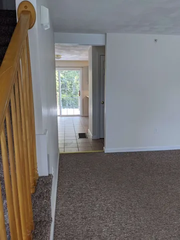 $2,250 | 24 Dakota Drive, Unit 242, Fremont, NH 03044