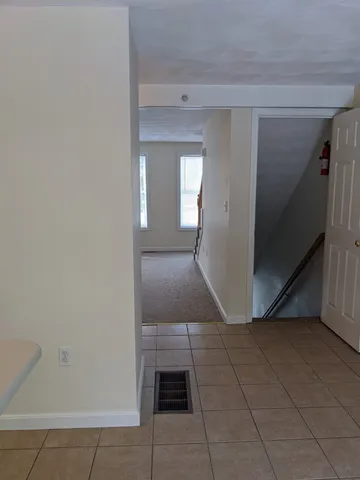 $2,250 | 24 Dakota Drive, Unit 242, Fremont, NH 03044