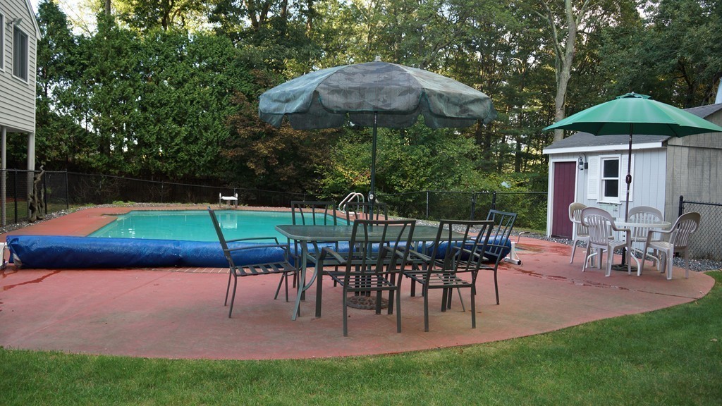 17 Janock Road Milford, MA 01757 - Photo 6 of 27 Gallery Image 6