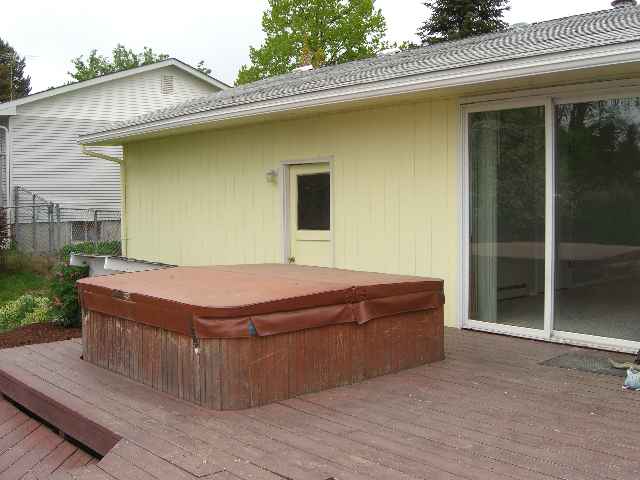 1015 South Blake Road Spokane, WA 99216 - Photo 8 of 9