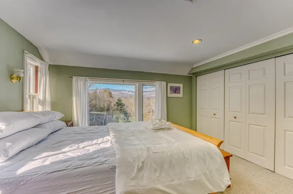 $1,299,900 | 81 Meadow Lane, North Woodstock, NH 03262