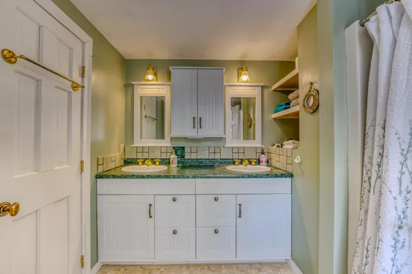 $1,299,900 | 81 Meadow Lane, North Woodstock, NH 03262