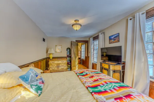 $1,299,900 | 81 Meadow Lane, North Woodstock, NH 03262