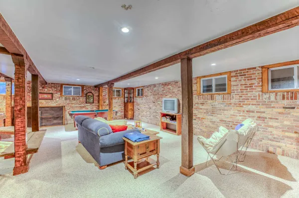 $1,299,900 | 81 Meadow Lane, North Woodstock, NH 03262