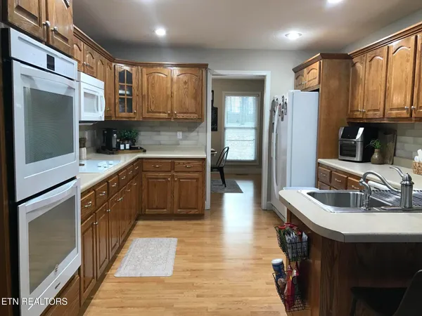 $649,900 | 131 East Lane, Jamestown, TN 38556