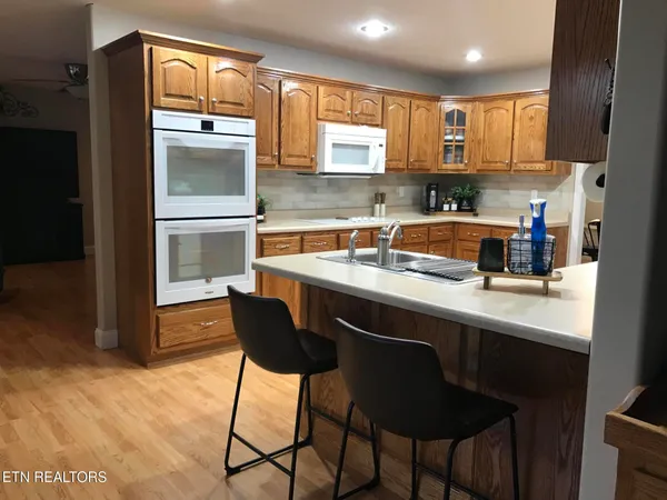 $649,900 | 131 East Lane, Jamestown, TN 38556