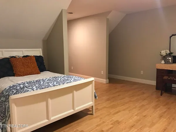 $649,900 | 131 East Lane, Jamestown, TN 38556