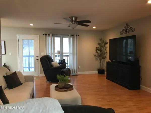 $649,900 | 131 East Lane, Jamestown, TN 38556