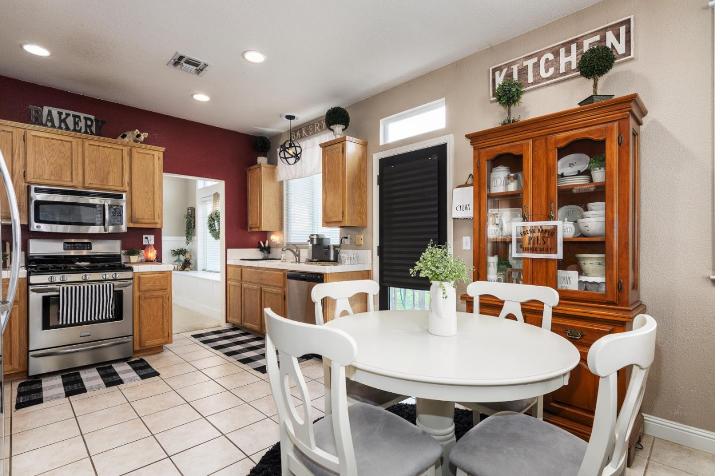 712 Allender Way Rio Vista, CA 94571 - Photo 12 of 31 Gallery Image 12