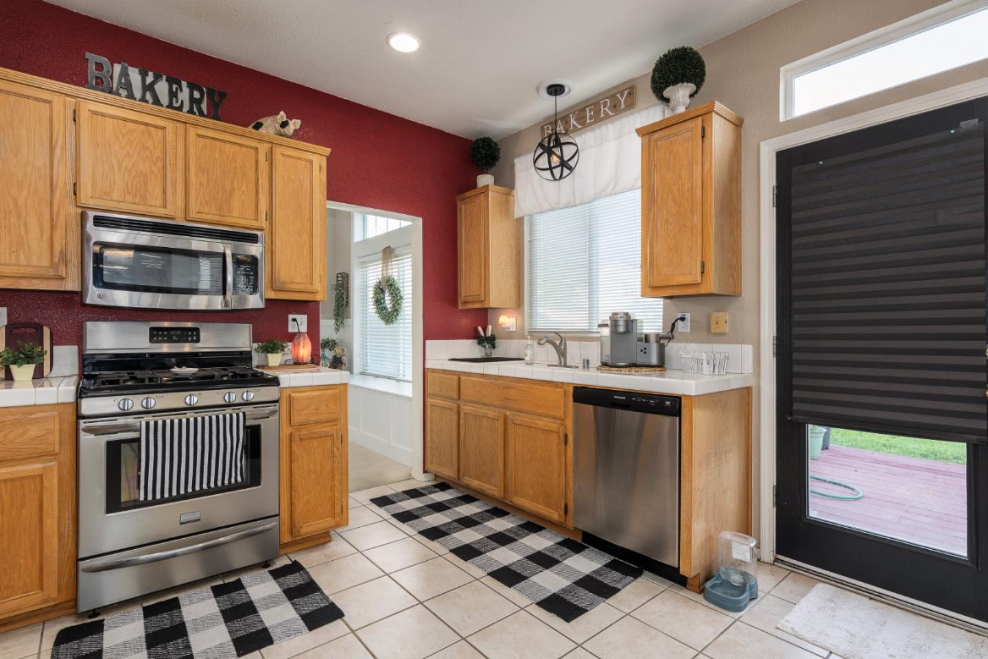 712 Allender Way Rio Vista, CA 94571 - Photo 9 of 31 Gallery Image 9